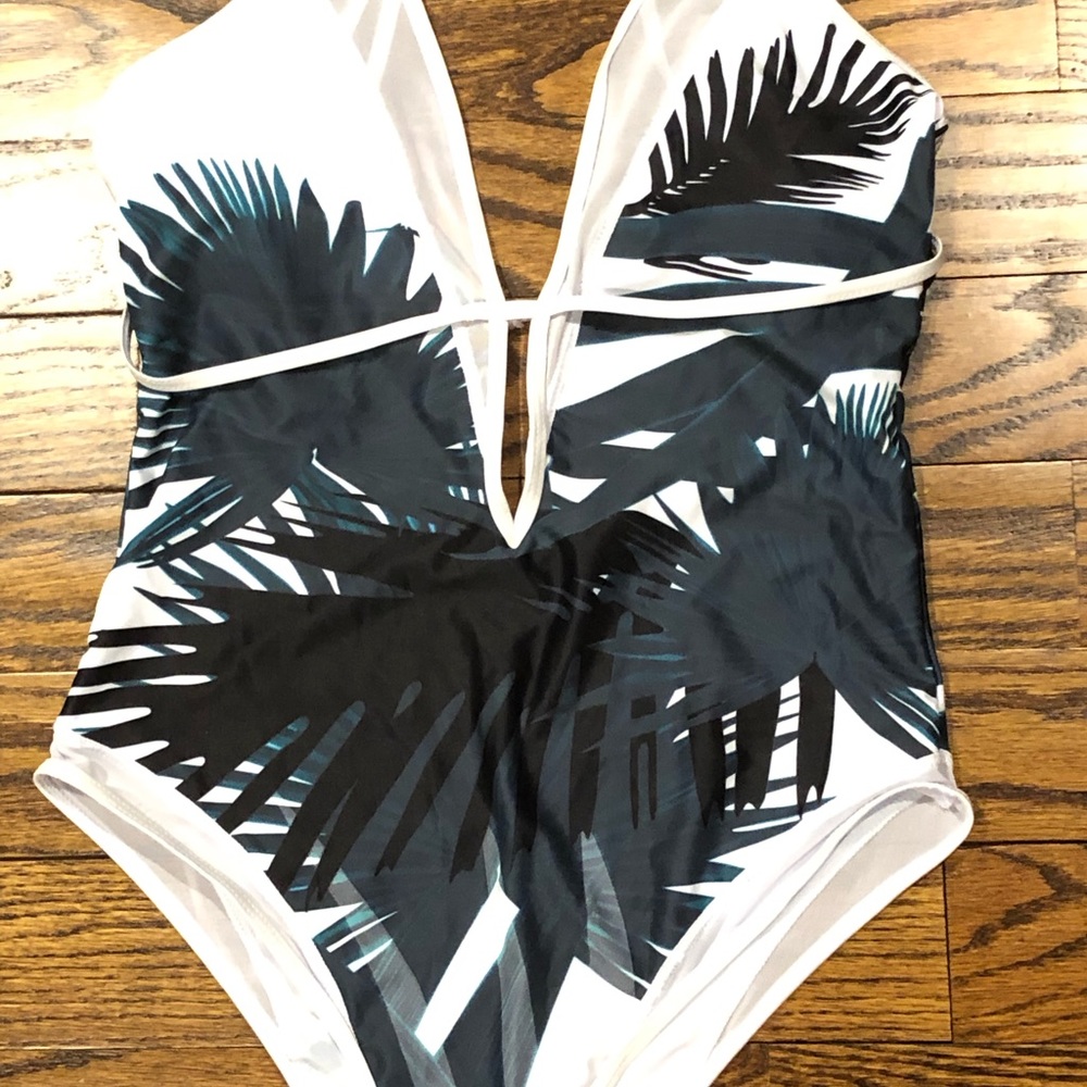 NEW! Aroa Bikini White Green One Piece Swimsuit - Picture 2 of 7